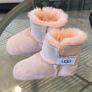 UGG infant size large Blush Pink Infant Booties